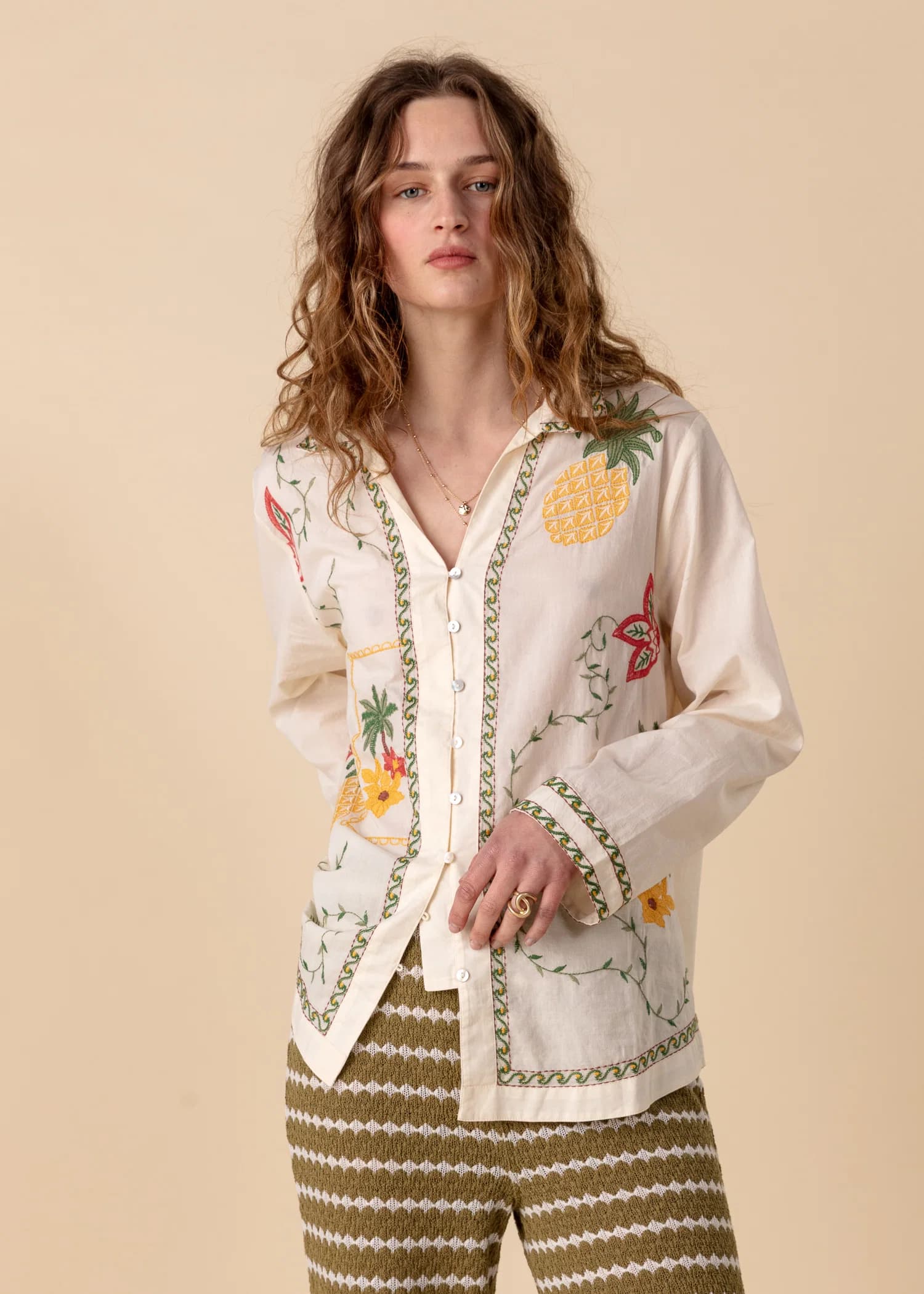 PINEAPPLE Broderad skjorta med ananaser - Grön 2 - Indiska