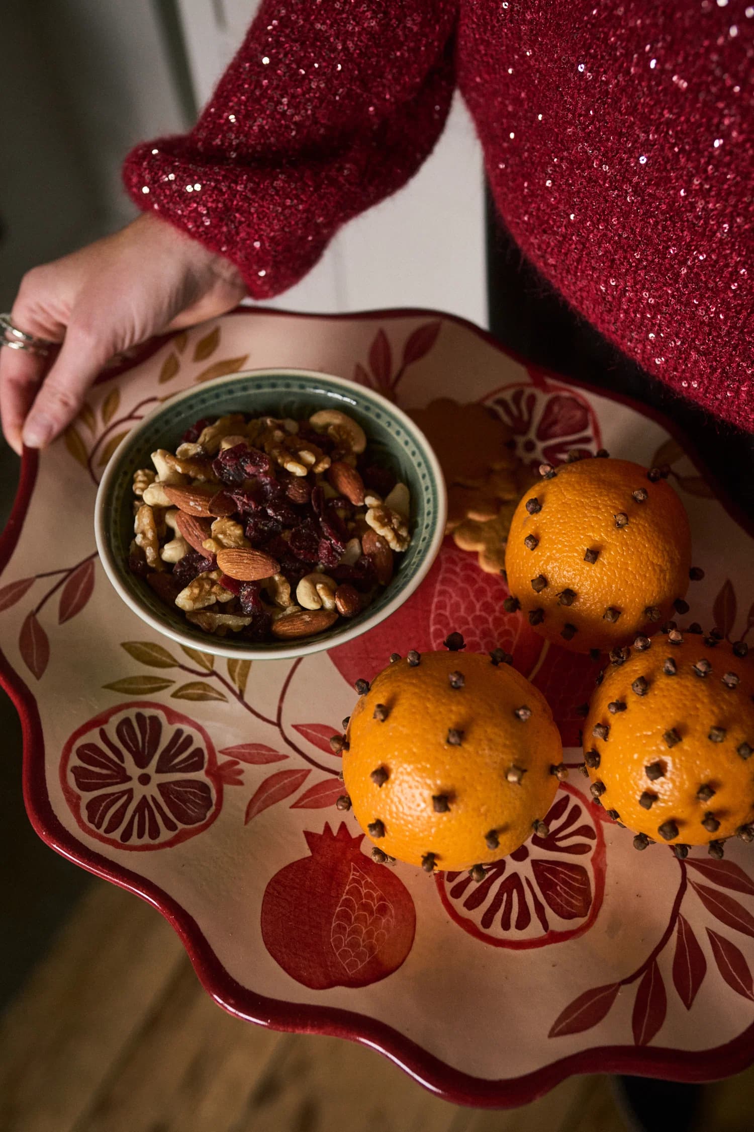 POMEGRANATE Handmålat serveringsfat - granatäpple - Multi 5 - Indiska