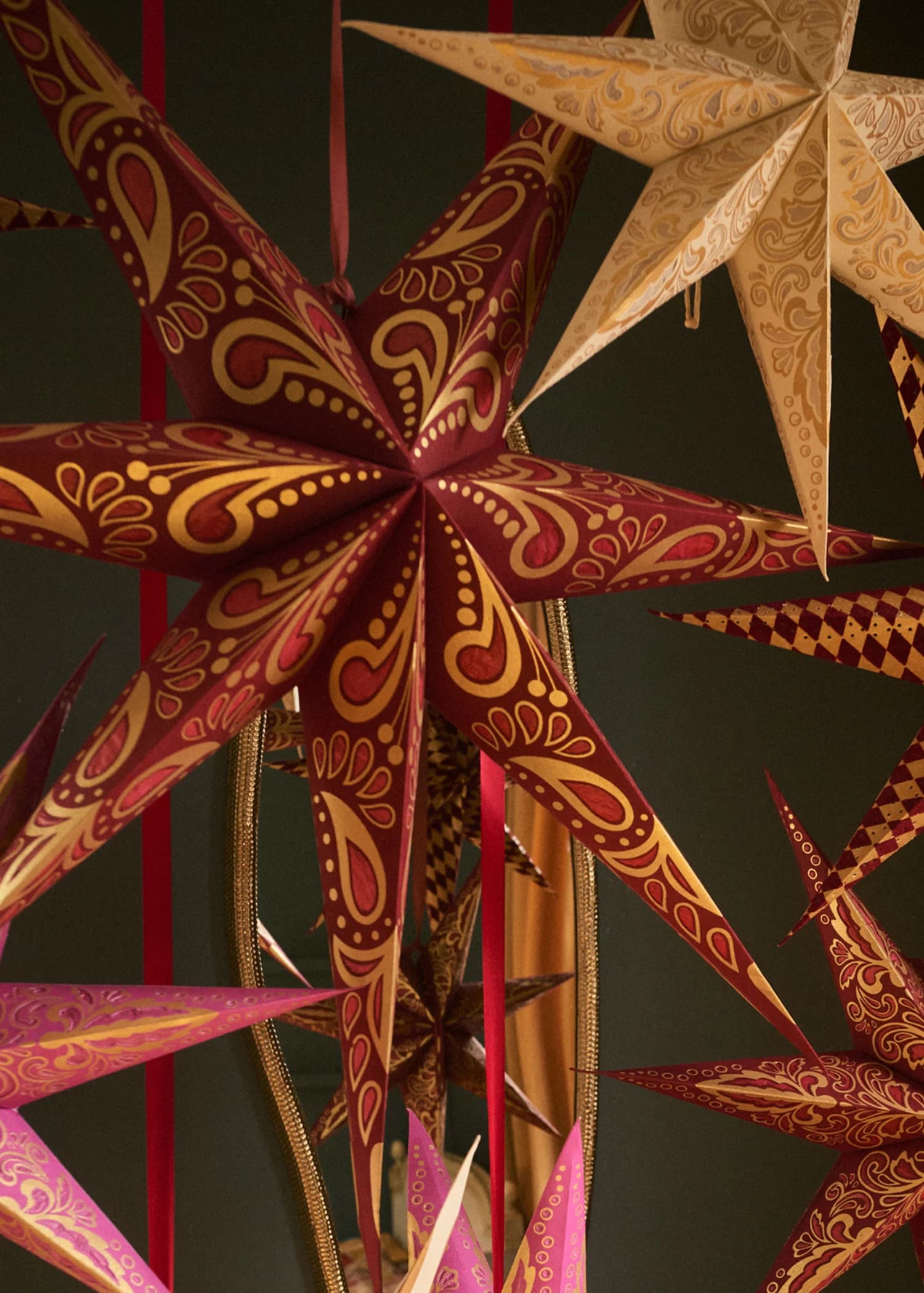 PAISLEY Paisleymönstrad adventsstjärna, 100 cm - Röd 1 - Indiska