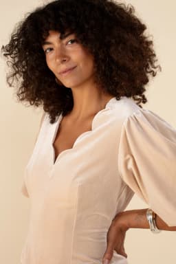 NORA VELOUR TOP - OFFWHITE