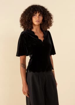 NORA VELOUR TOP - BLACK
