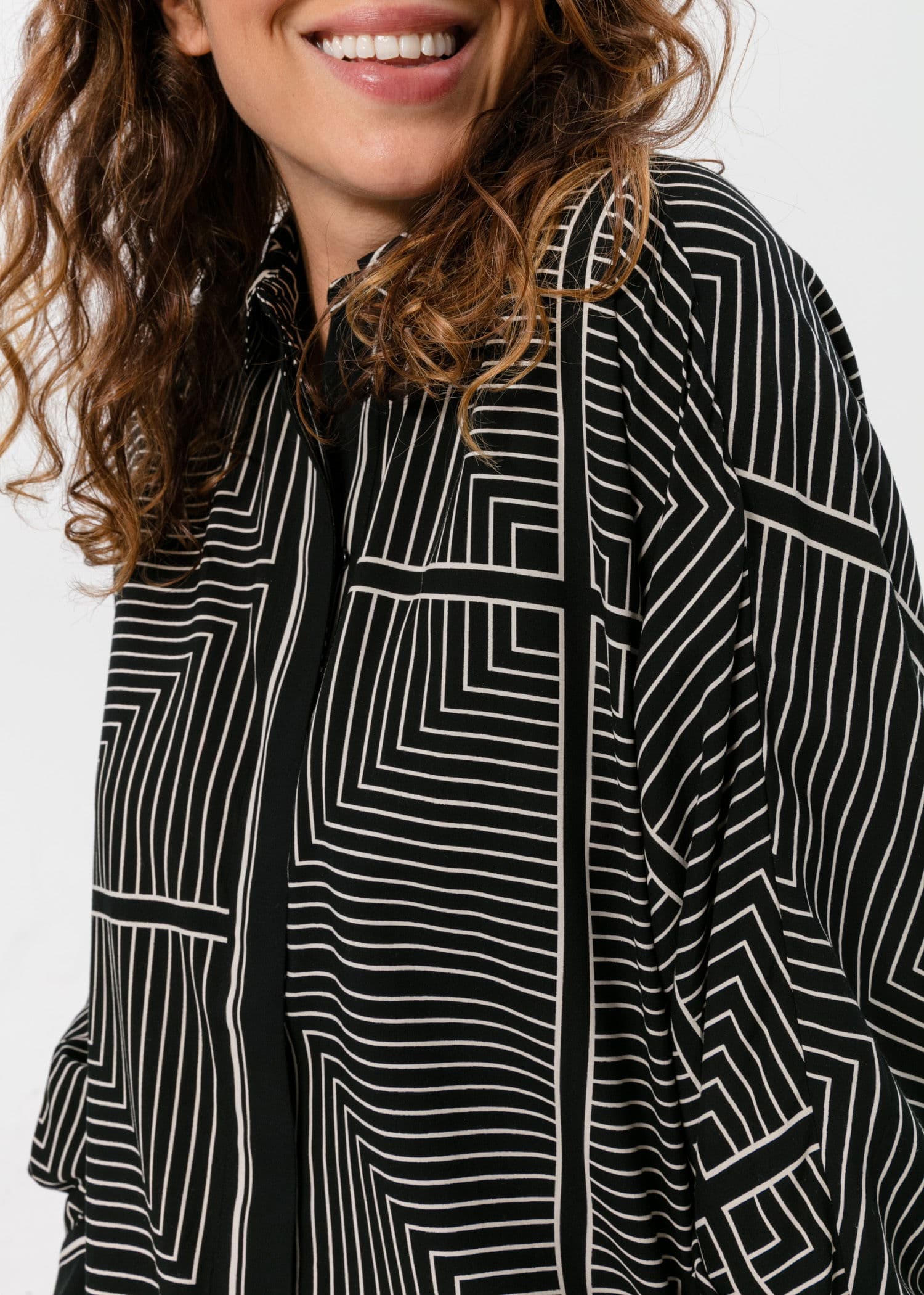 ELIA BLOUSE - Black