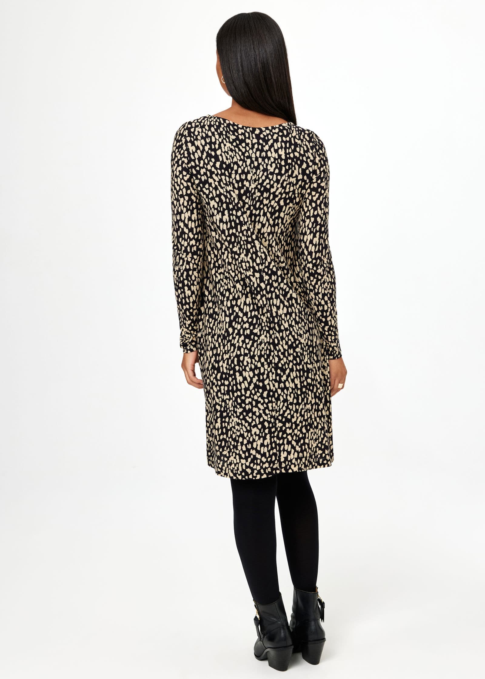 Becka dress 232 - Black