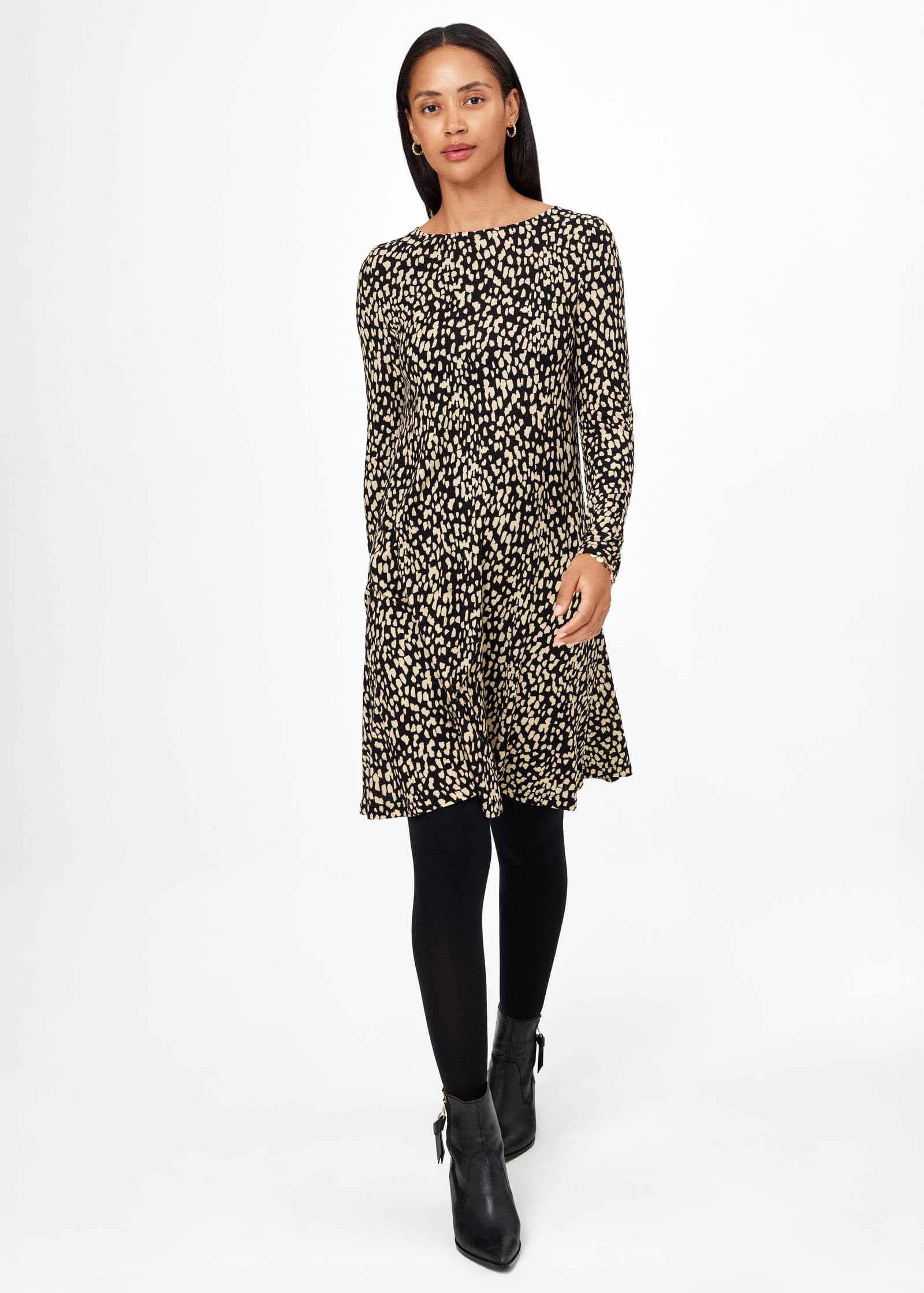 Becka dress 232 - Black