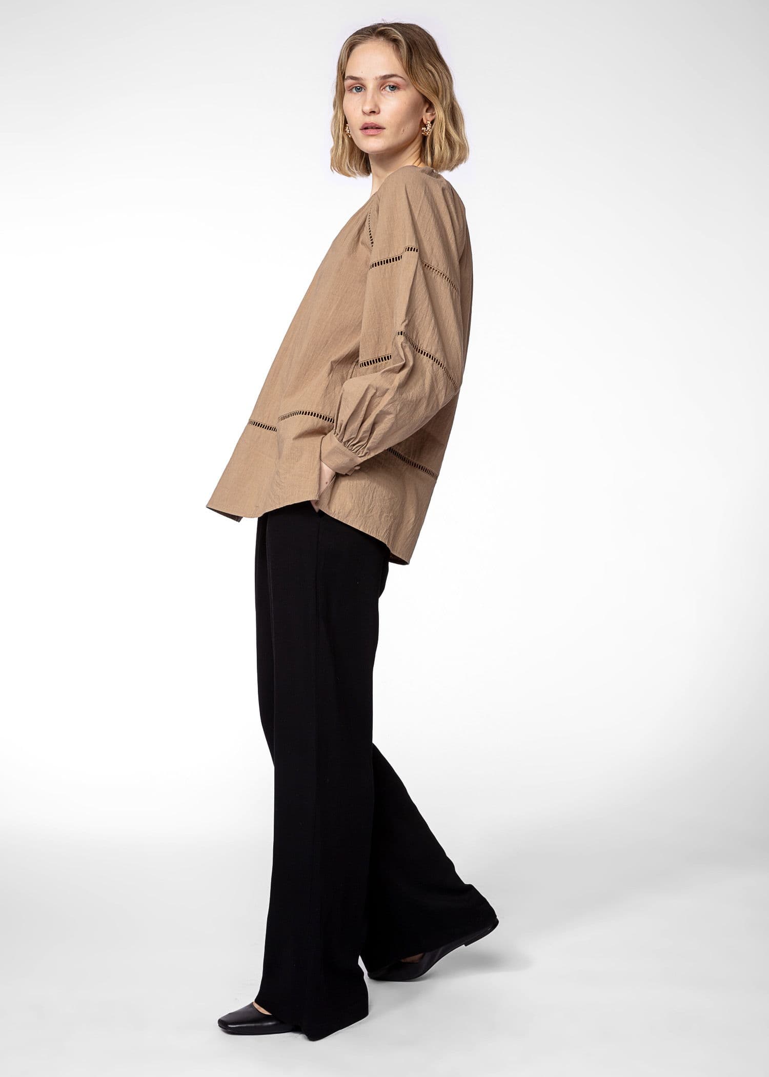 Taytum lace blouse - BEIGE