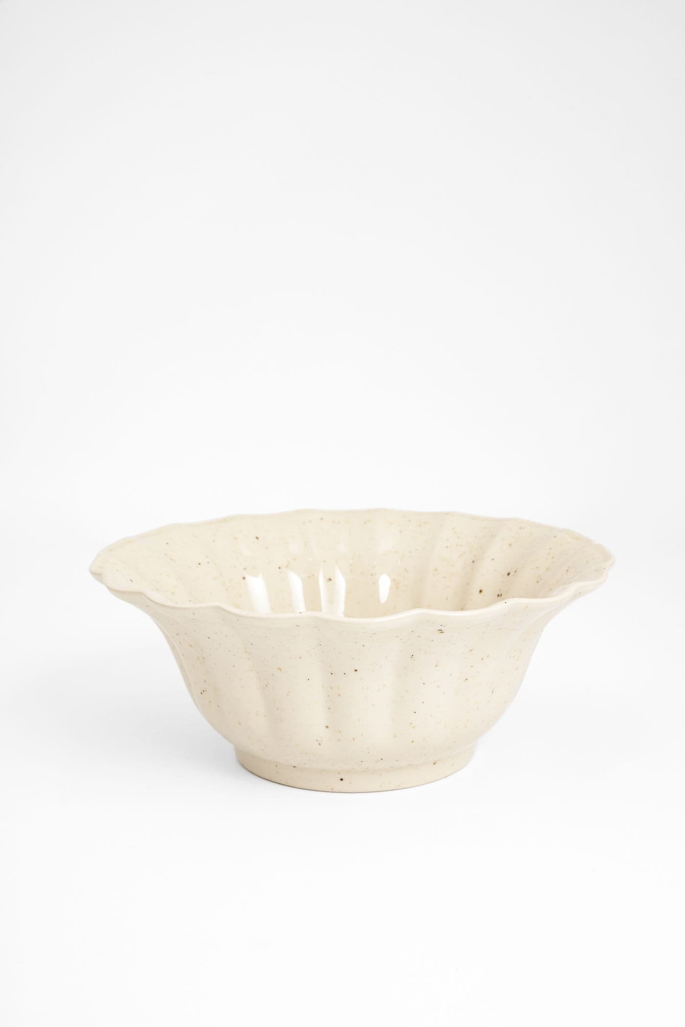MATHILDA SCALLOP SALAD BOWL - CREMESPECKLED 