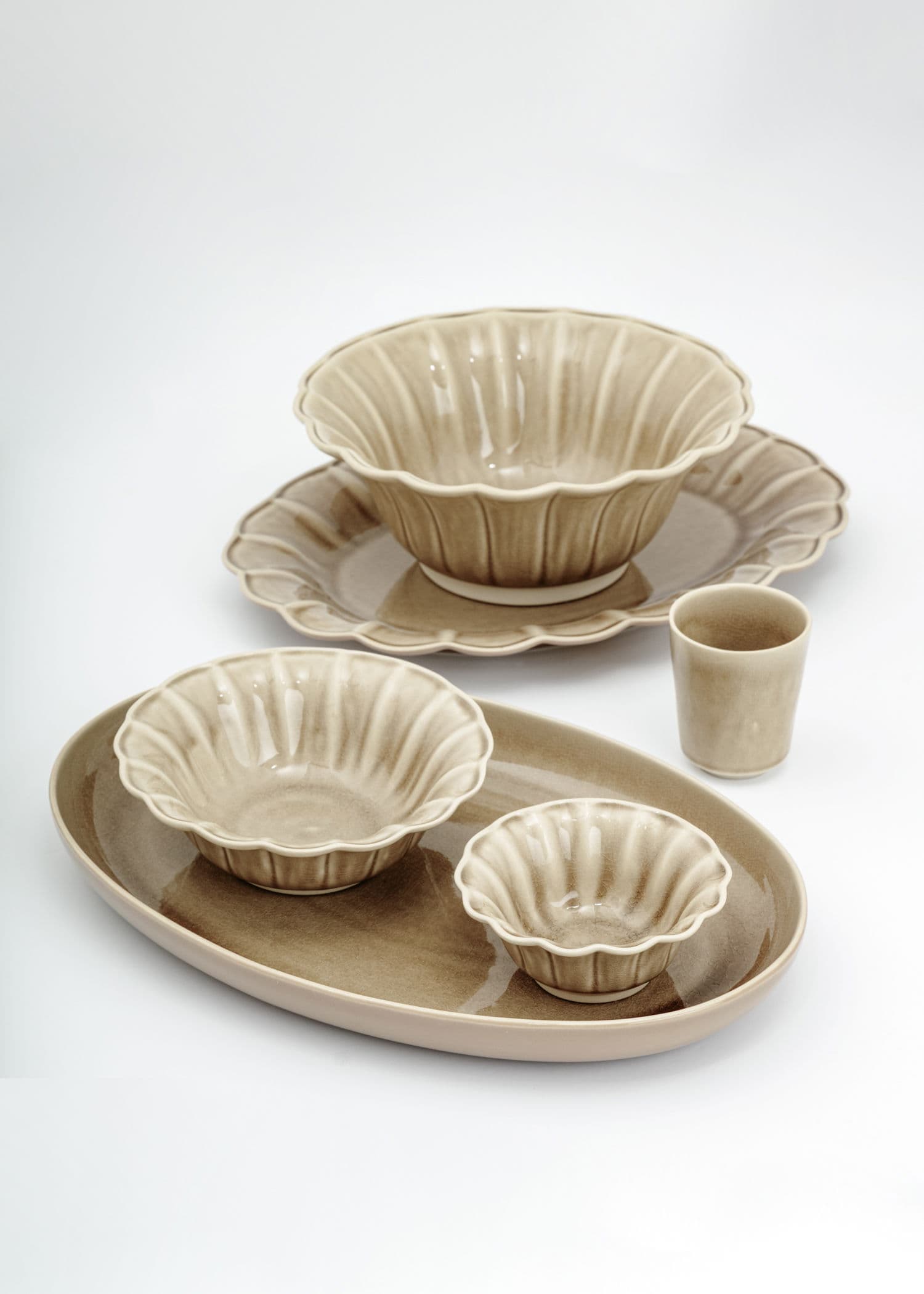 MATHILDA SERVING TRAY - BEIGE