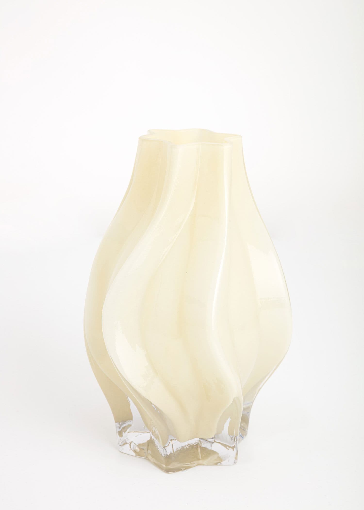 PLEATS VASE - OFFWHITE