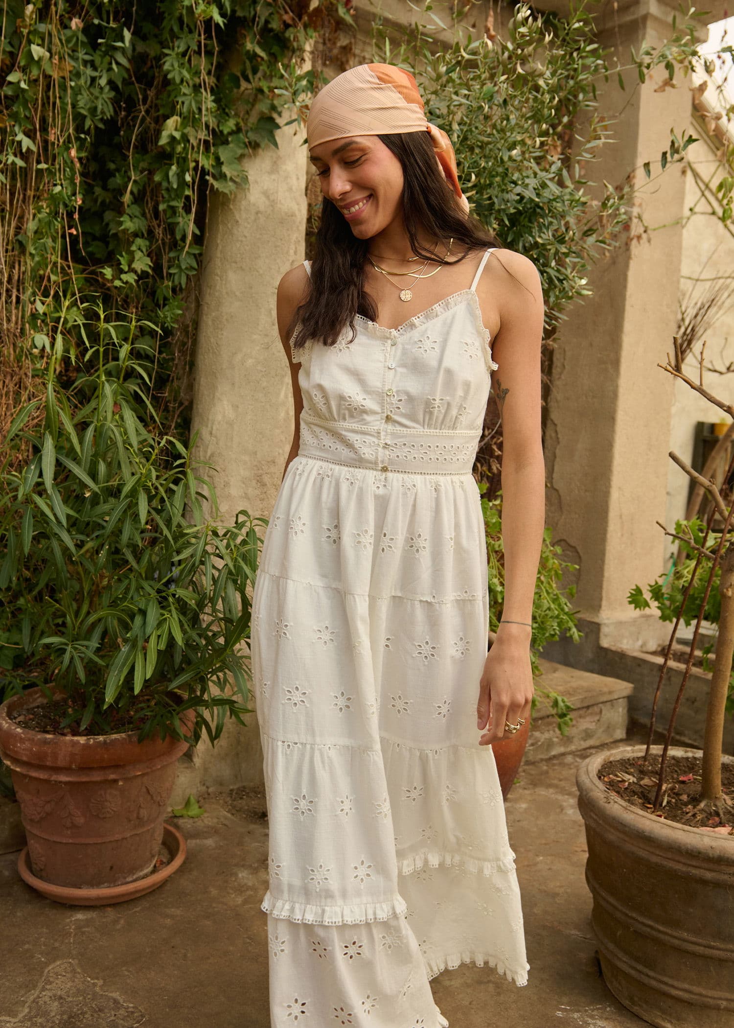 FREY Långklänning i broderie anglais - Vit 2 - Indiska