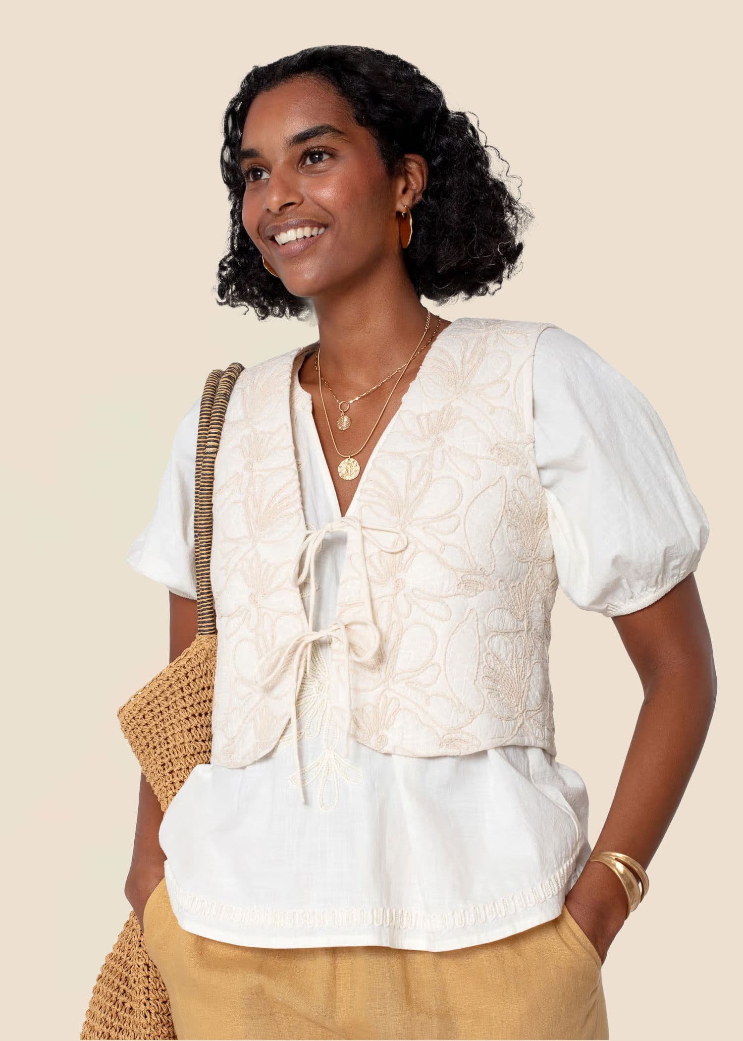 VINA Kirjailtu liivi - Valkoinen 1 - Indiska