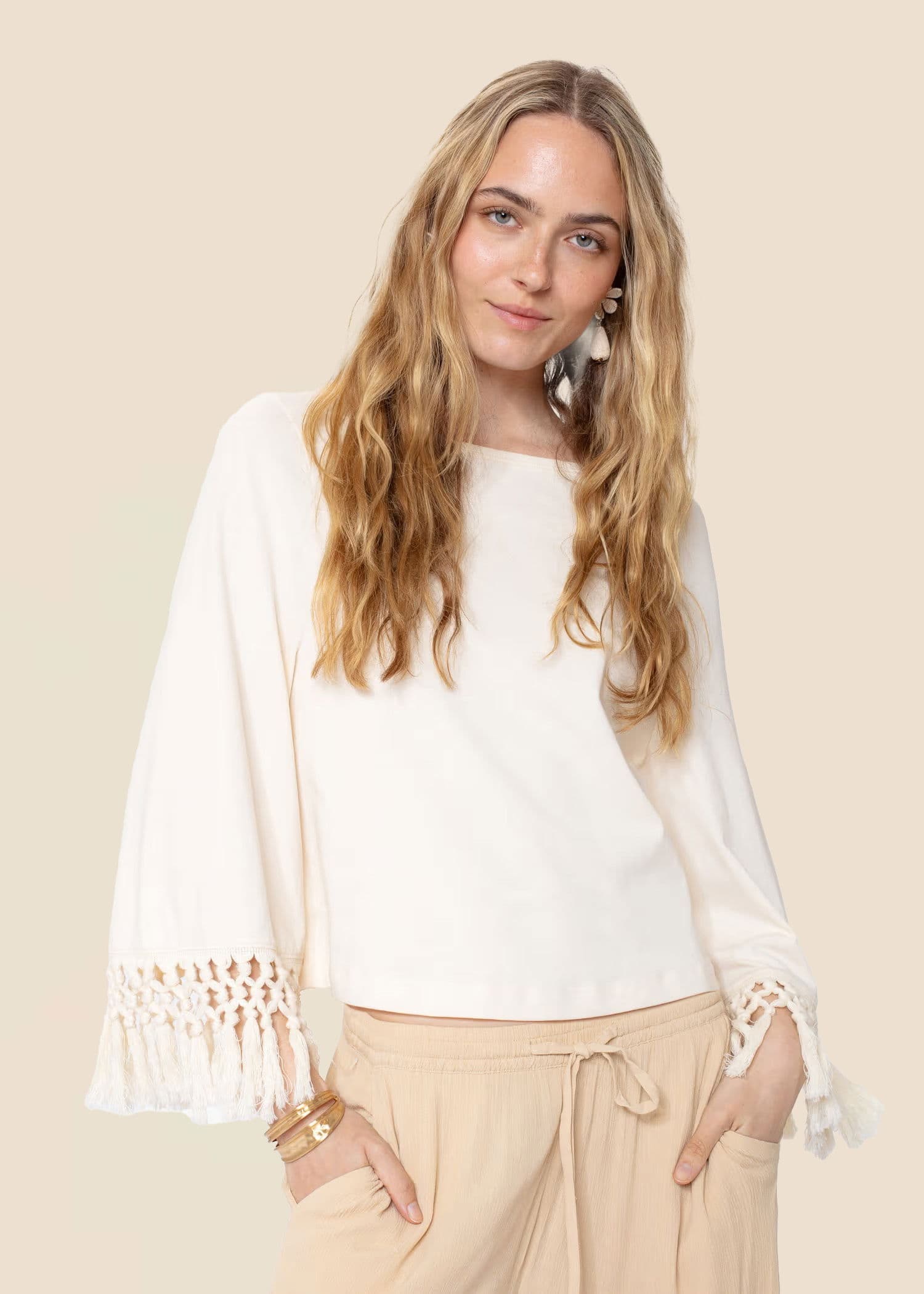 FARAH Krämvit tröja med tofsar - Vit 1 - Indiska