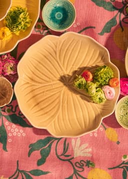 FLOWER PLATE - BEIGE