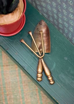 GARDENING RACK - BRASS