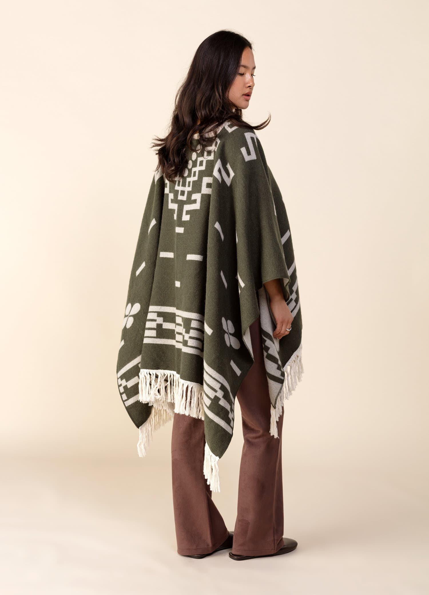 RIRI Mönstrad poncho med fransar - Grön 1 - Indiska