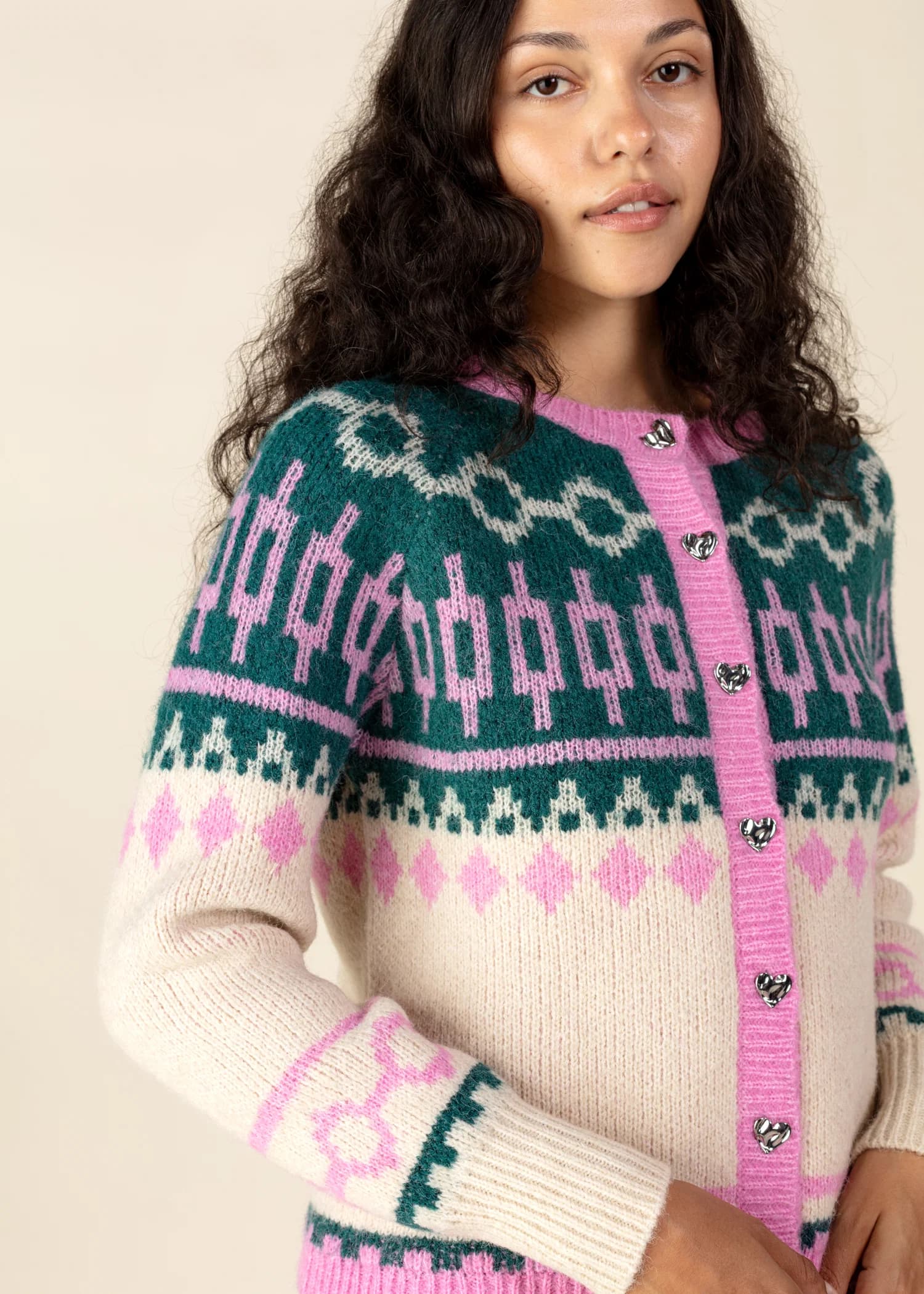 ARIANA Jacquardstrikket cardigan med hjerteknapper - Grønn 2 - Indiska