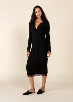 LARA LACE DRESS - BLACK