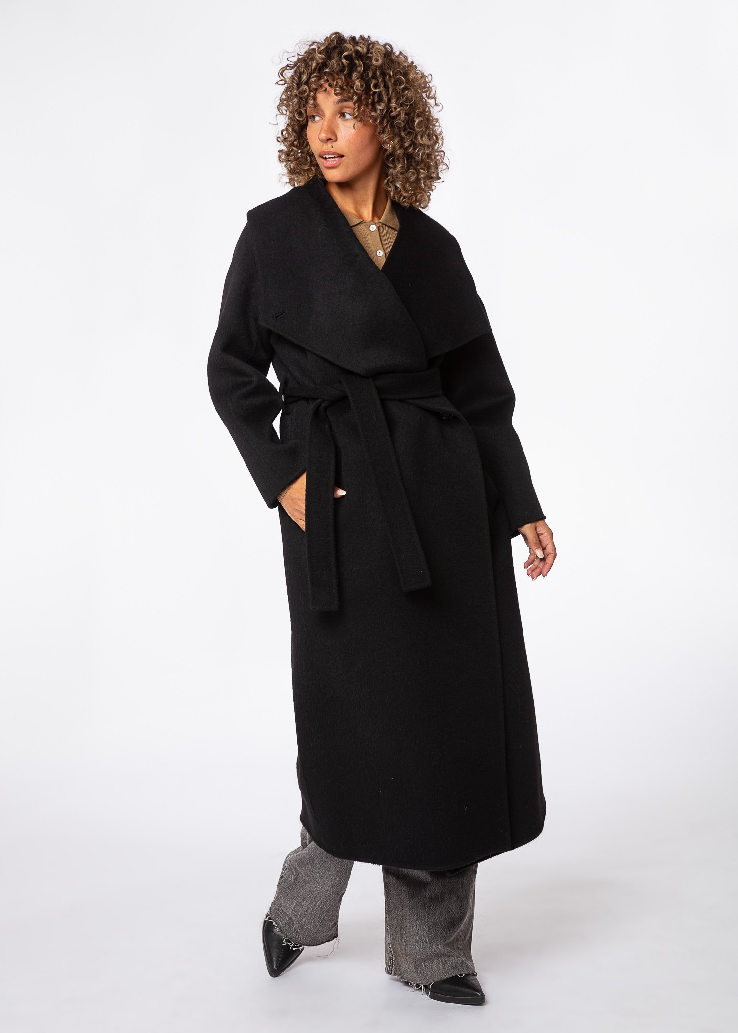 Black wool coat thumbnail 3