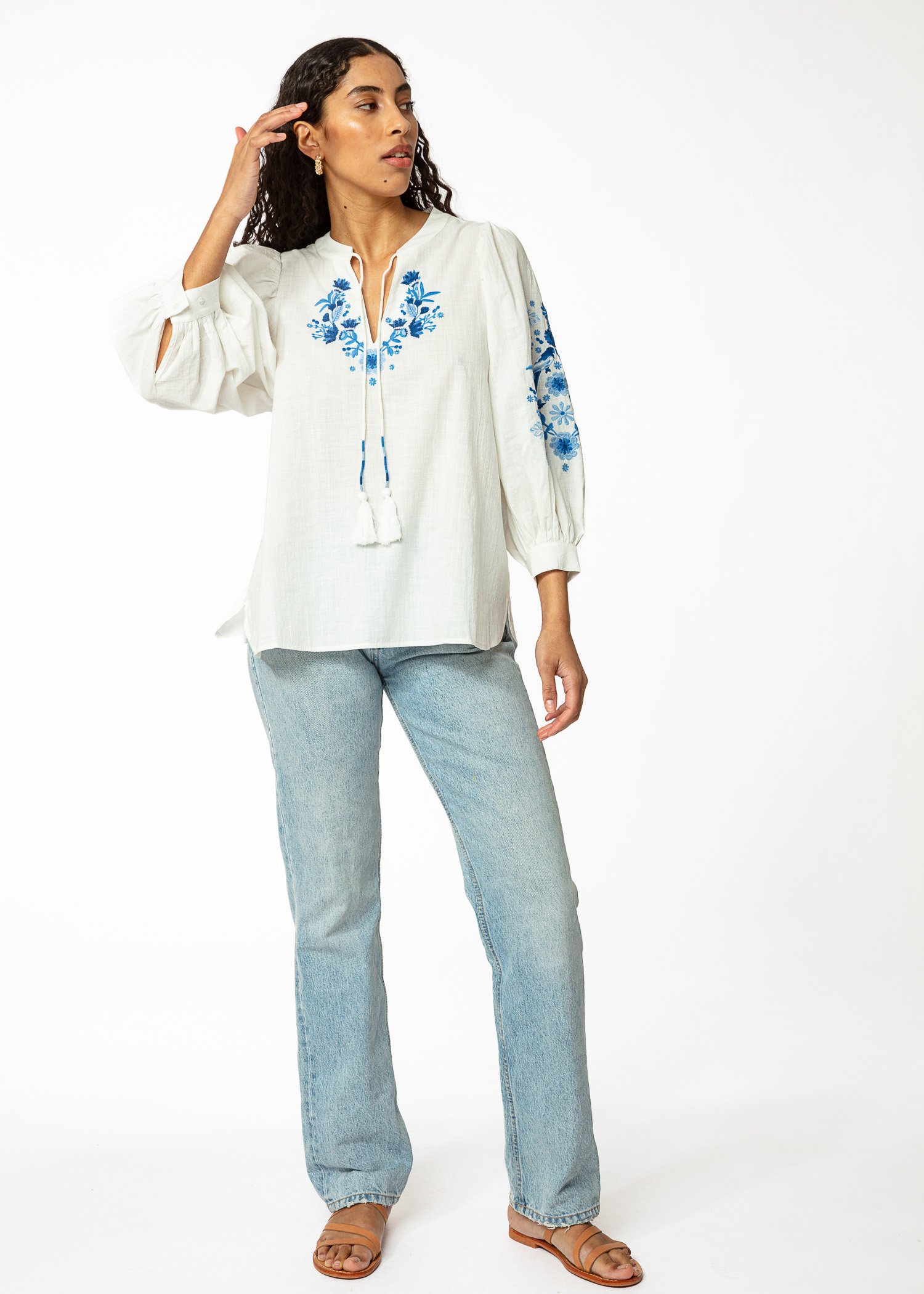 Embroidered puff sleeve blouse thumbnail 4