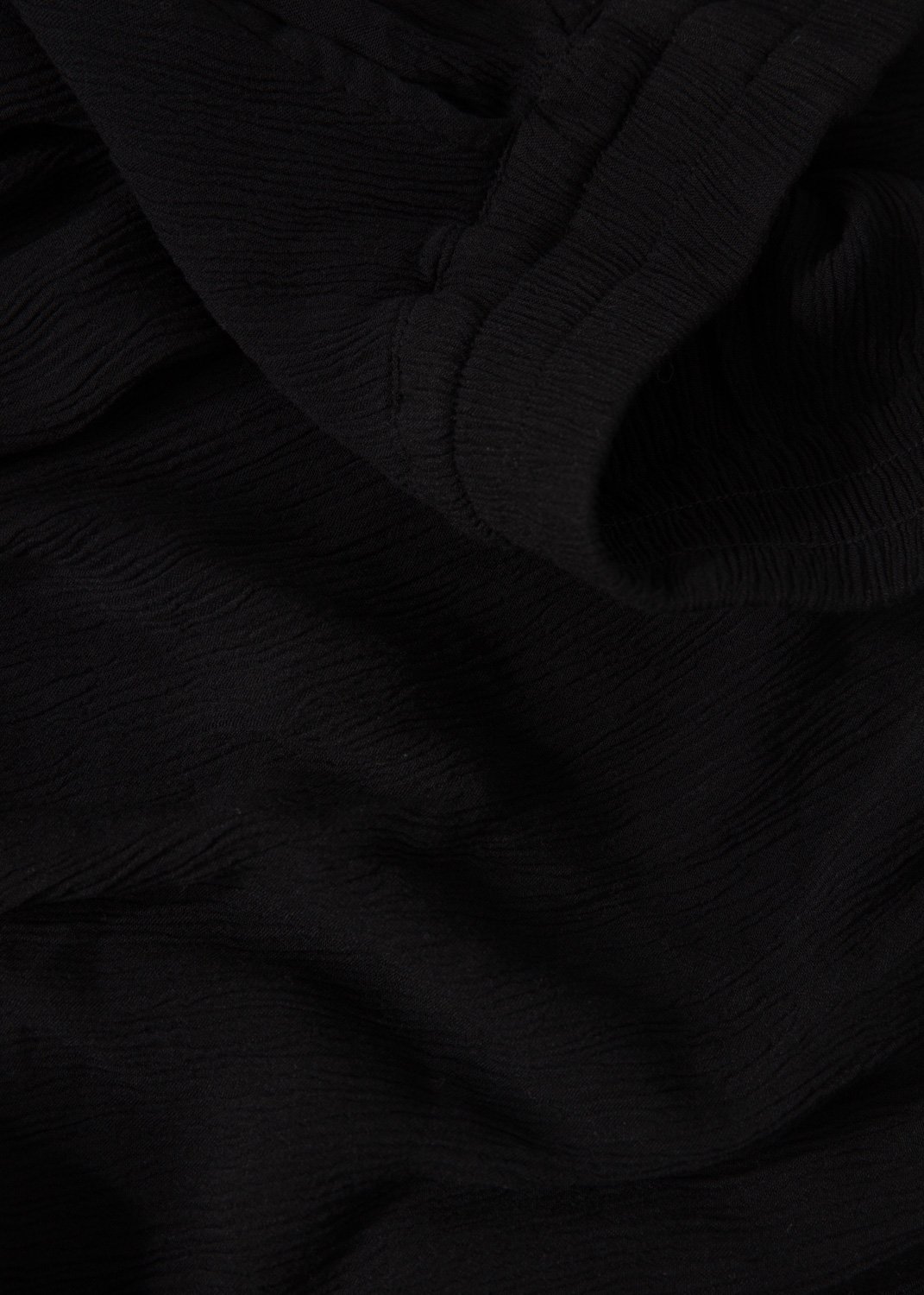 Krinklad svart kjol thumbnail 5