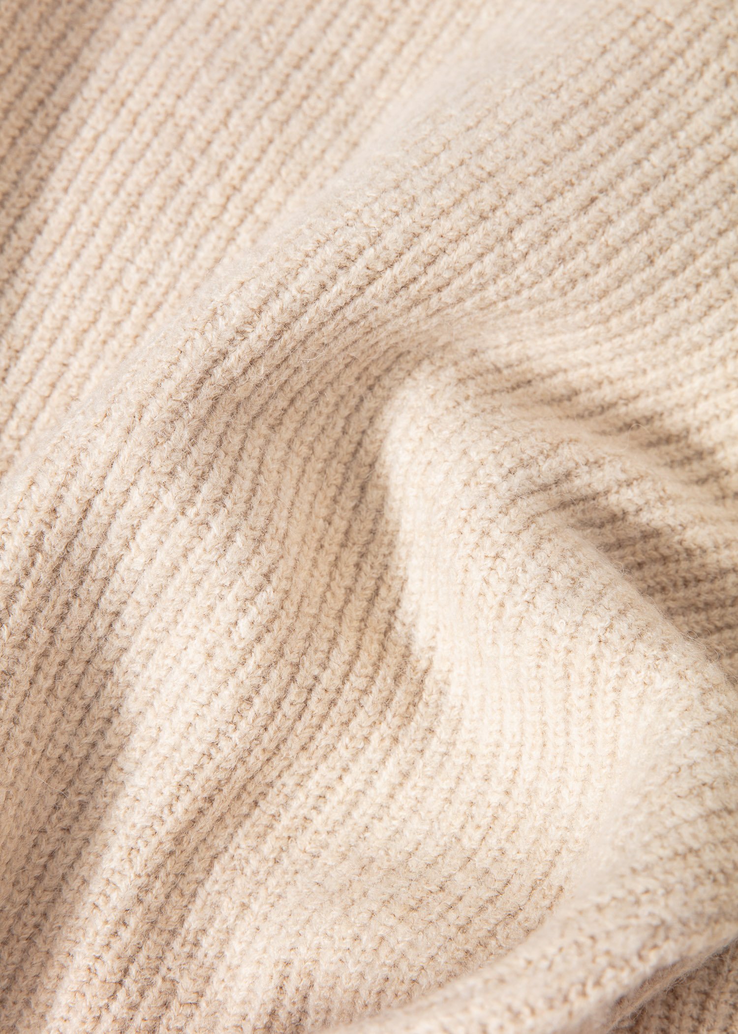 Beige knitted sweater thumbnail 7