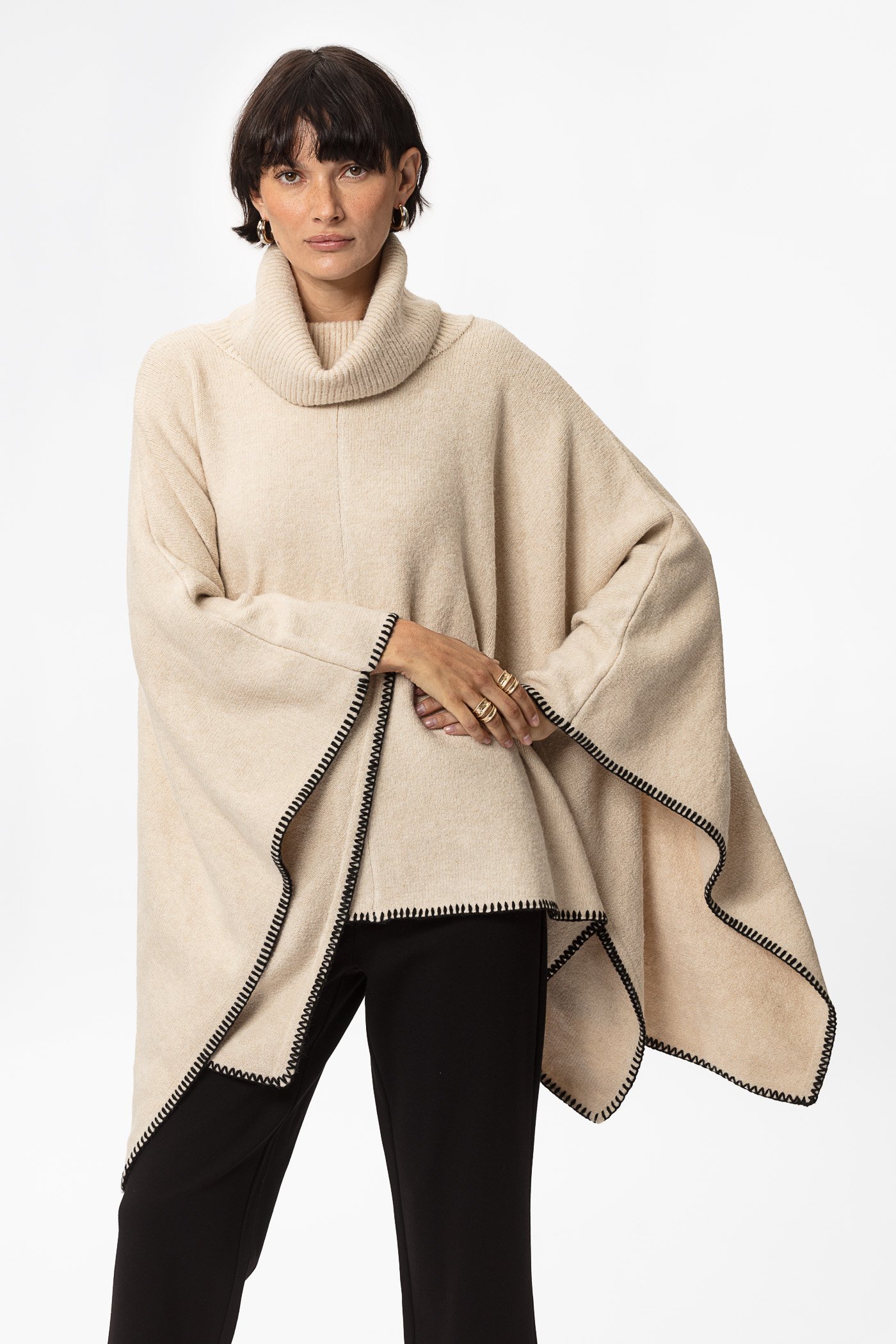 Beige poncho thumbnail 0