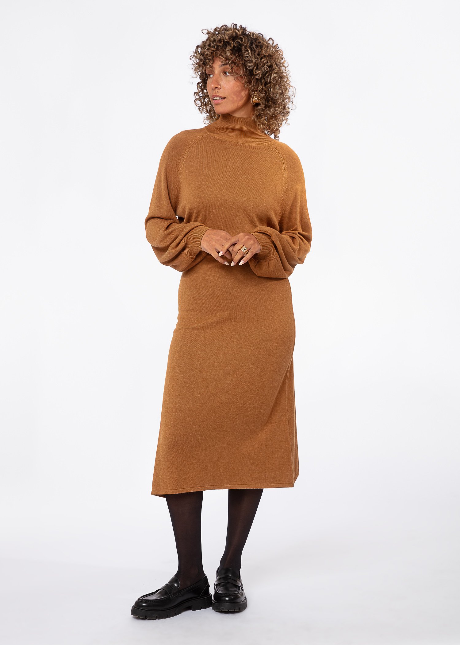 Brown fine-knit dress thumbnail 0