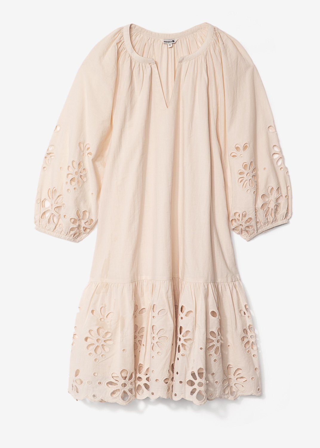 Beige dress in broderie anglaise thumbnail 5