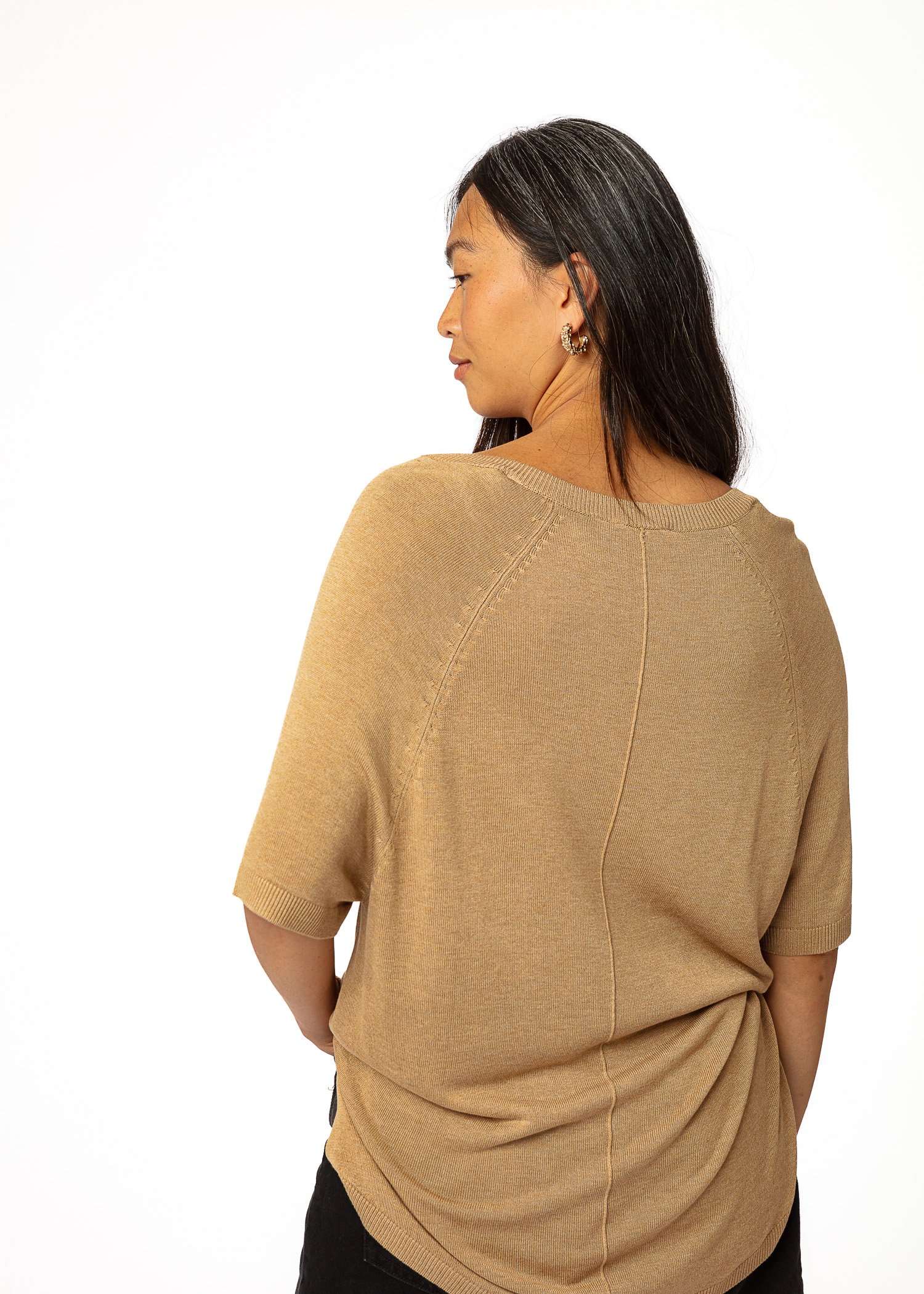 Beige knitted sweater thumbnail 3