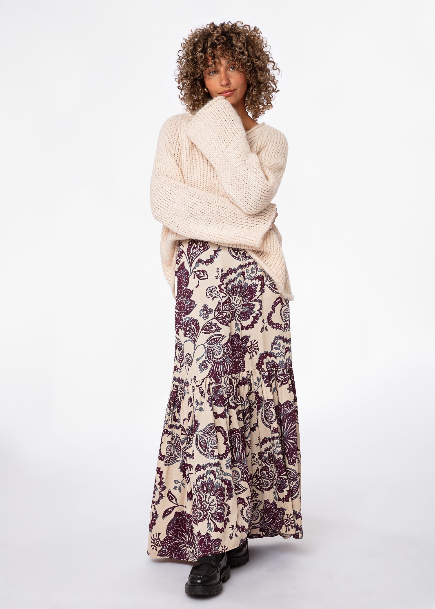 Paisley patterned wine red skirt thumbnail 4