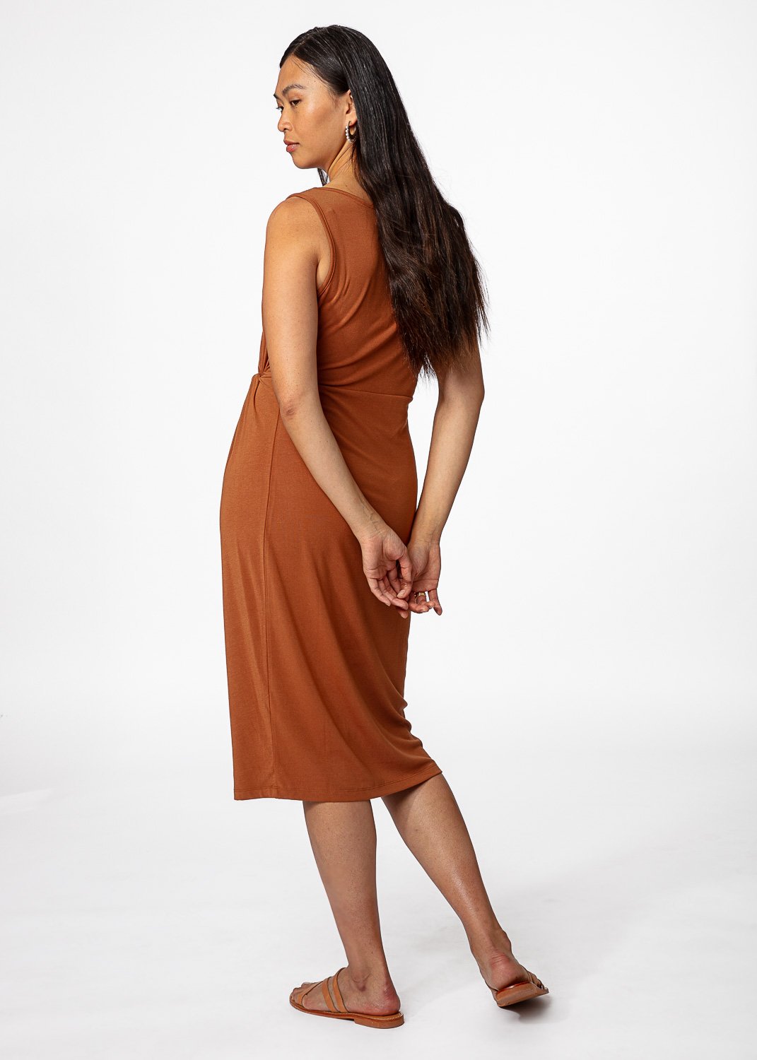 Brown dress with knot thumbnail 3